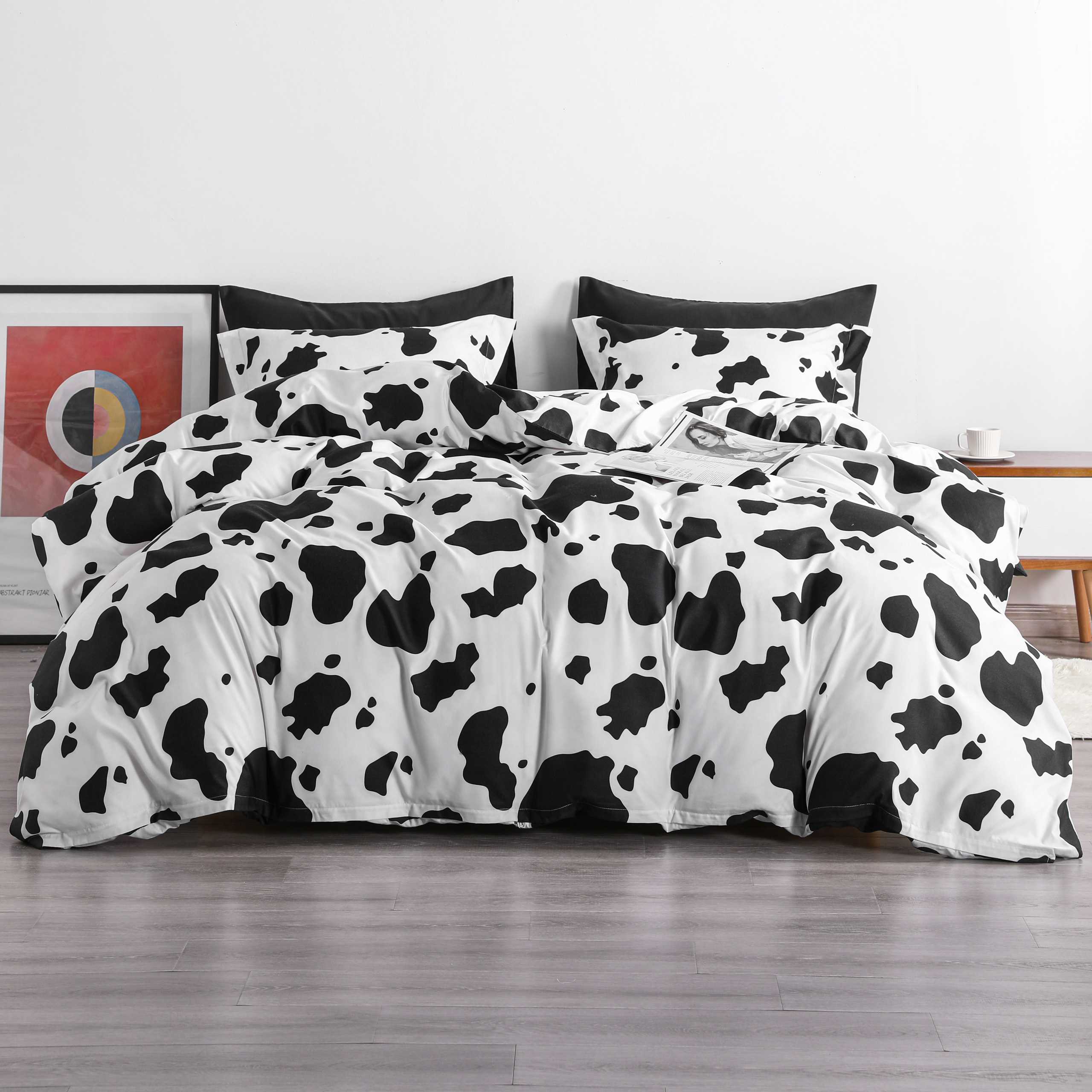 Kelnaro 3 Pieces Cow Printed Microfiber Duvet Cover Set, Queen